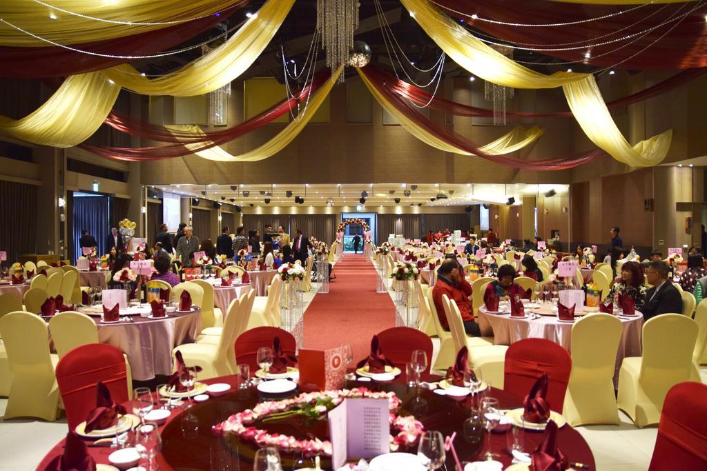 Look Royal Resort Chiayi Exterior foto A wedding reception at a hotel